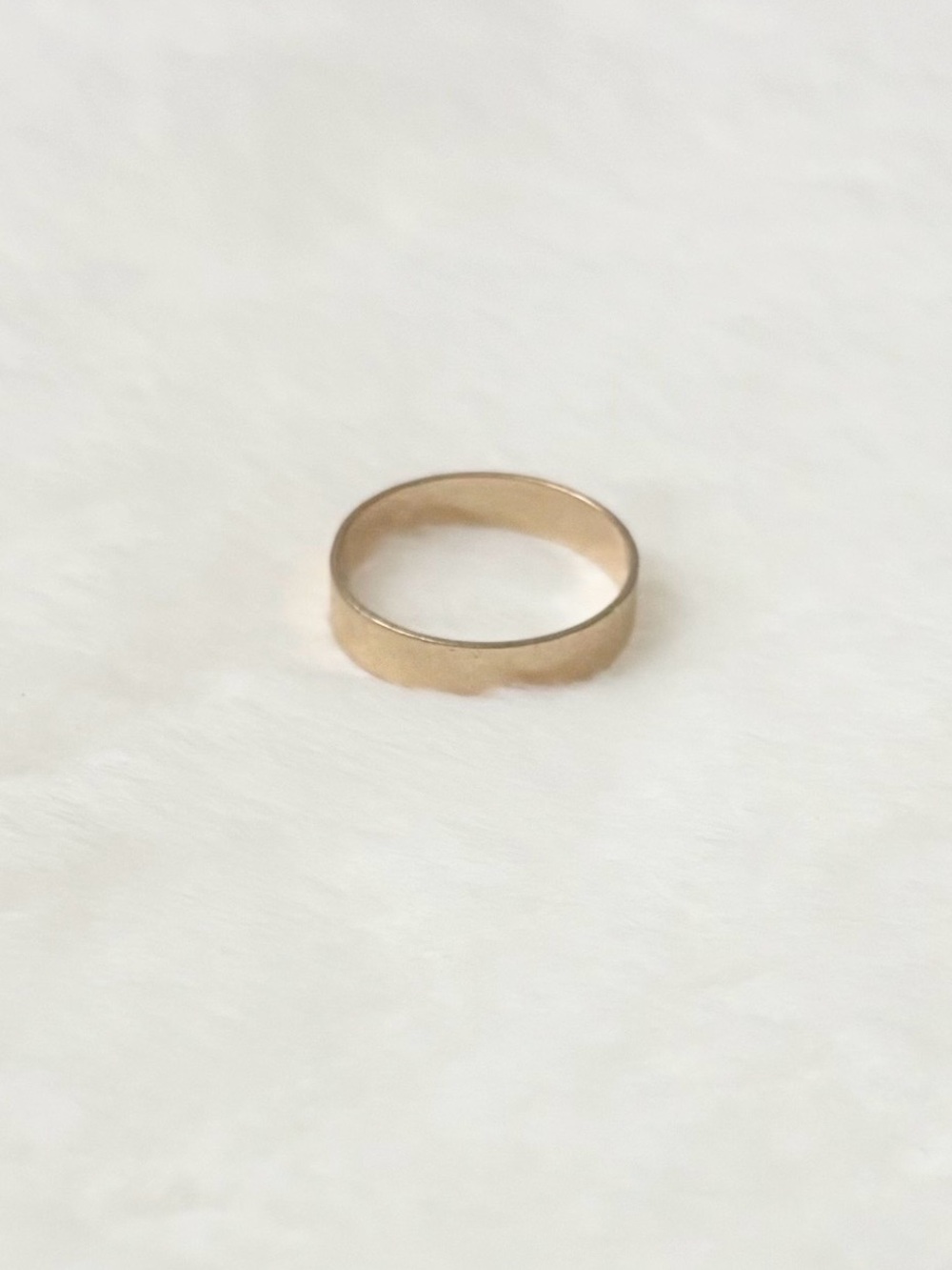 5/$8 🩷 MUST BUNDLE Classic Gold Women's Band Ring - Elegant Everyday Style